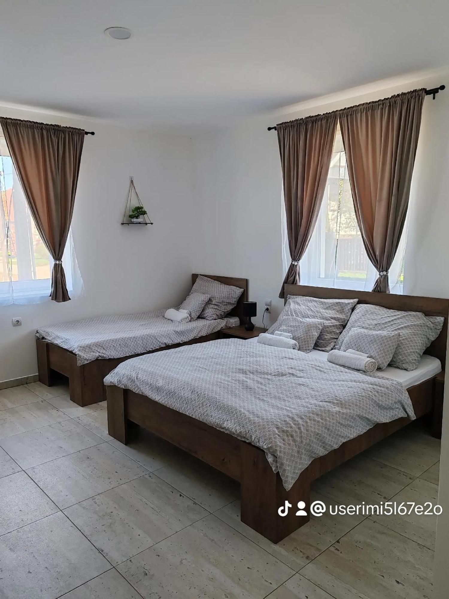 Barka Vendeghaz Aggtelek Apartment Exterior photo